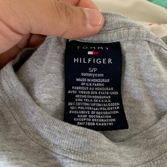 Men’s Tommy Hilfiger Gray Tshirt Sz Small - Picture 3 of 3